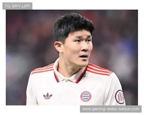 拜仁转换防守极其迅速,金玟哉卡位干脆